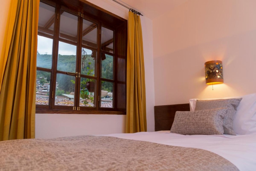 Room image 3
